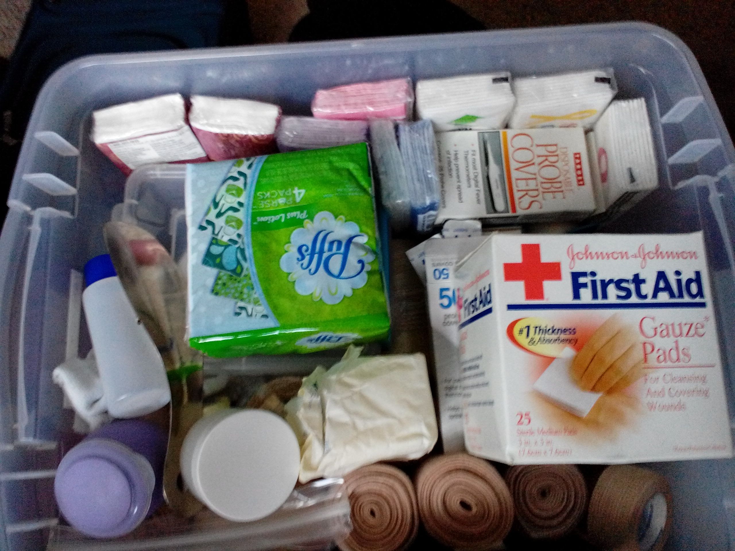 Yve First Aid Garage  (First Aid) ornament collectible - Main Image 2