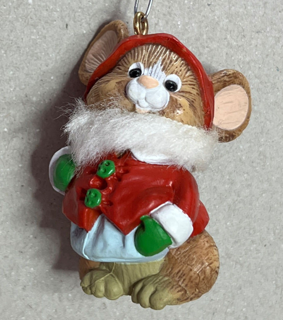 Santa Mouse  (Mice) ornament collectible - Main Image 3