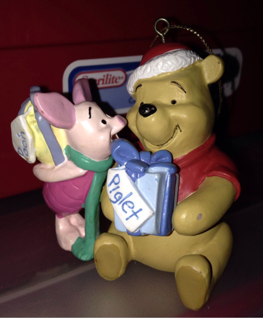 Hershey’s - Kisses Caroling On Street Corner