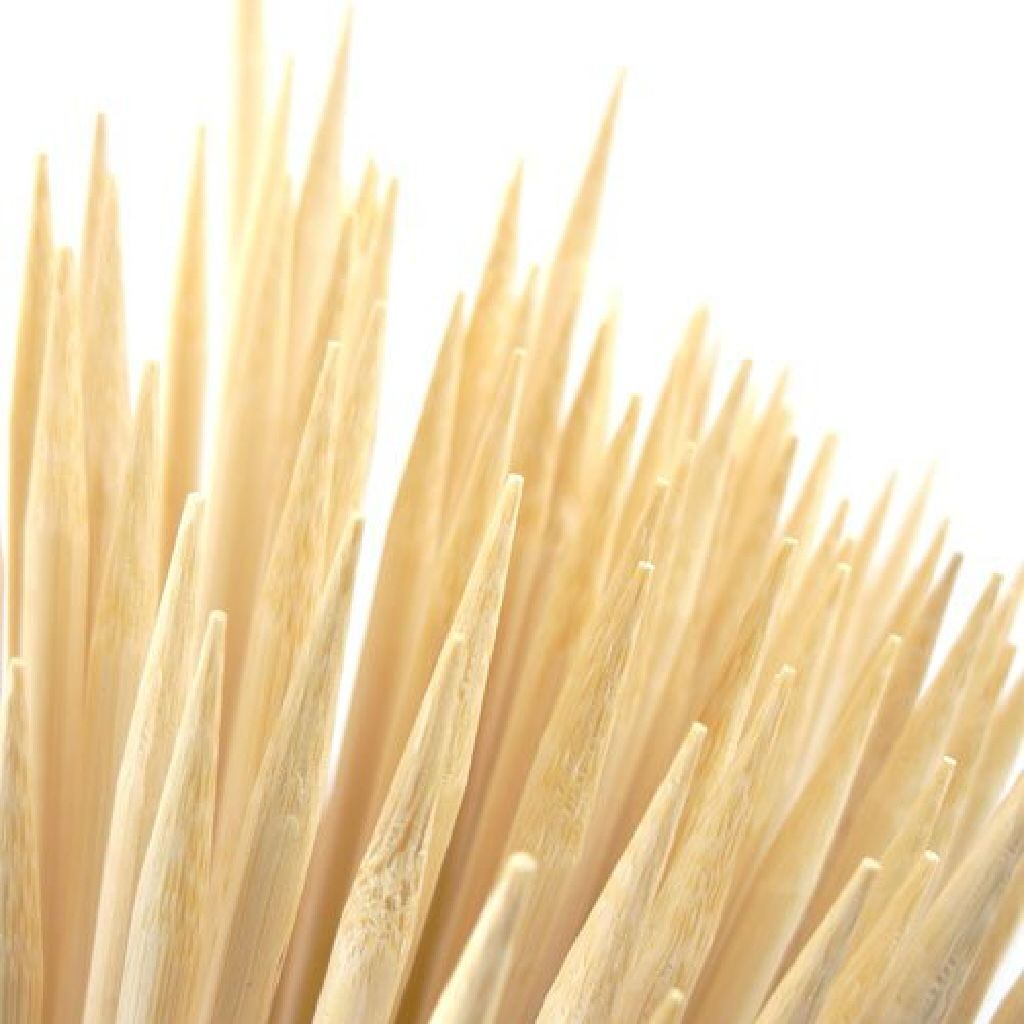 Sneeuwman Met Grijze Bontmuts En Sneeuwbal Rechts