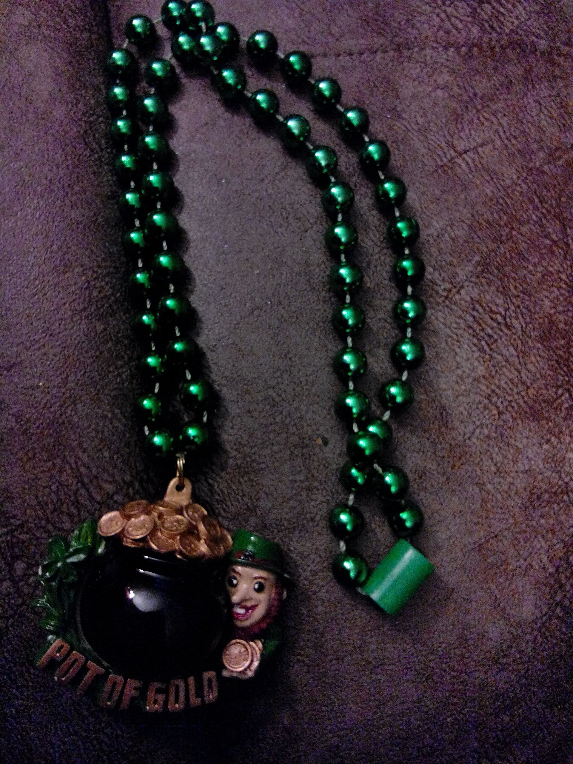 Pot of gold Beads necklace  (Necklace Beads) ornament collectible - Main Image 1