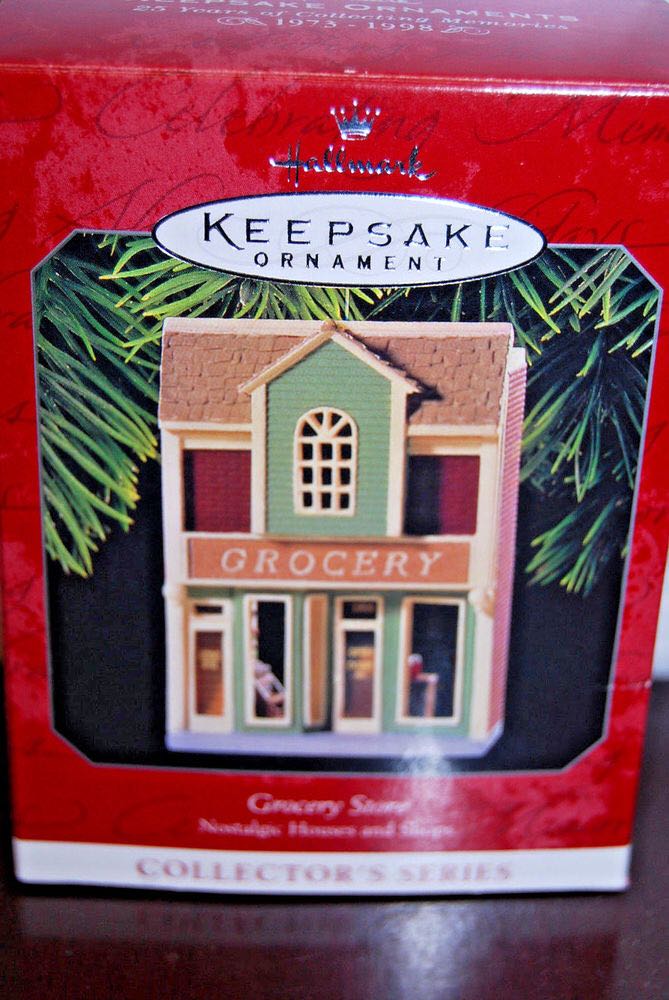 Grocery Store - 15th (Nostalgic Houses & Shops) ornament collectible - Main Image 2