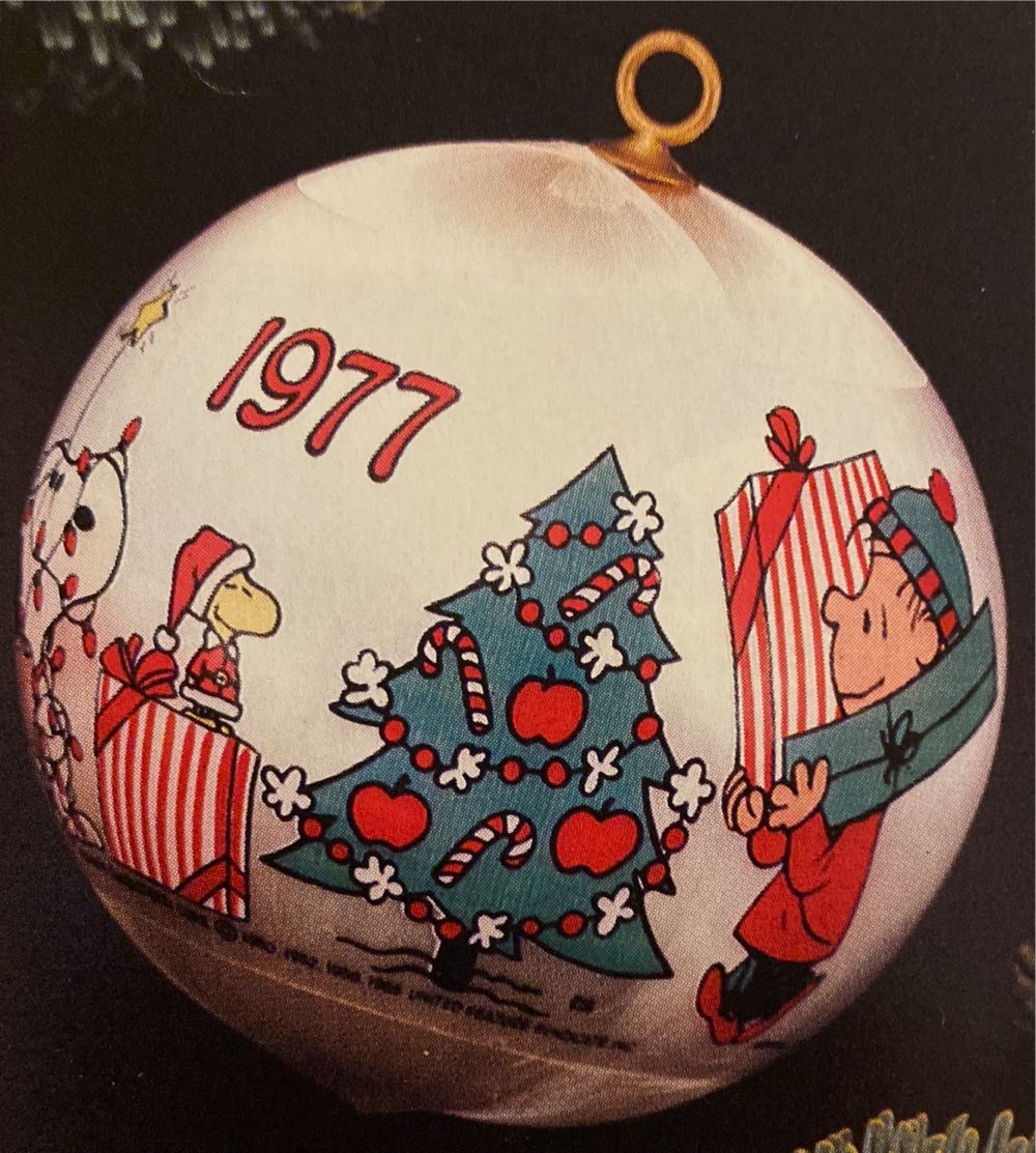 1977 Peanuts Satin Ball - Peanuts (Peanuts) ornament collectible - Main Image 2