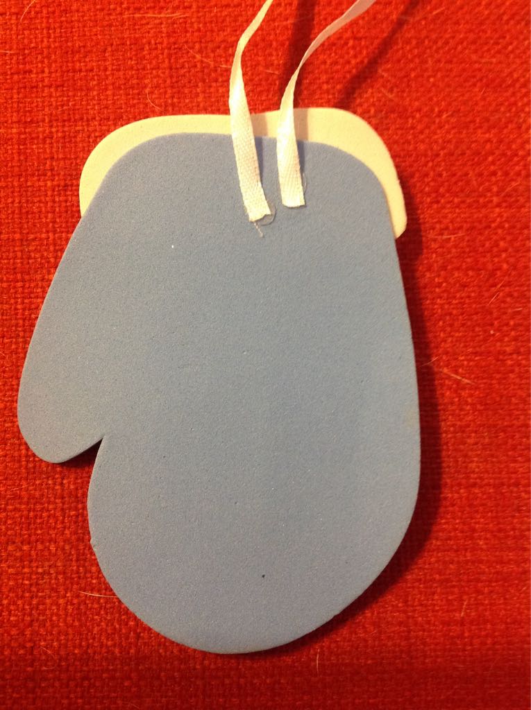 Mianda Mitten  (Family Made) ornament collectible - Main Image 2