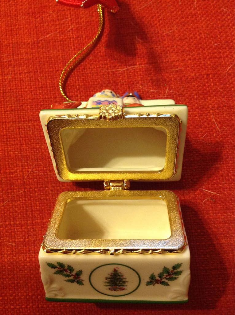 Spode Toy Chest  ornament collectible - Main Image 2