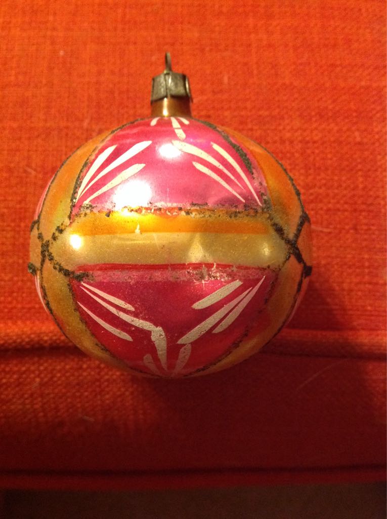 Pink Ball  (Grandma Dachel) ornament collectible - Main Image 2