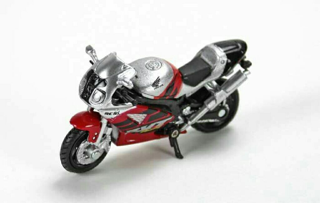 Green Bead, White Hawaiian Shell Bracelet