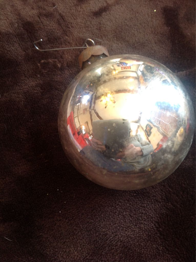 Silver Ball  ornament collectible - Main Image 2