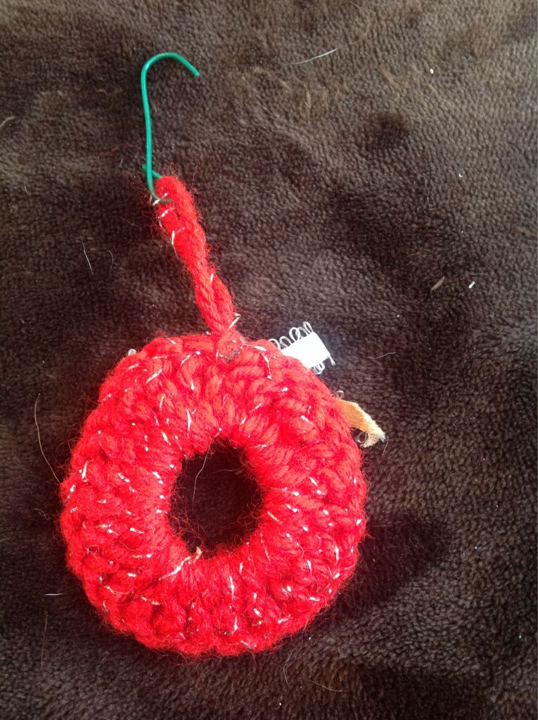 Crochet Wreath  ornament collectible - Main Image 2