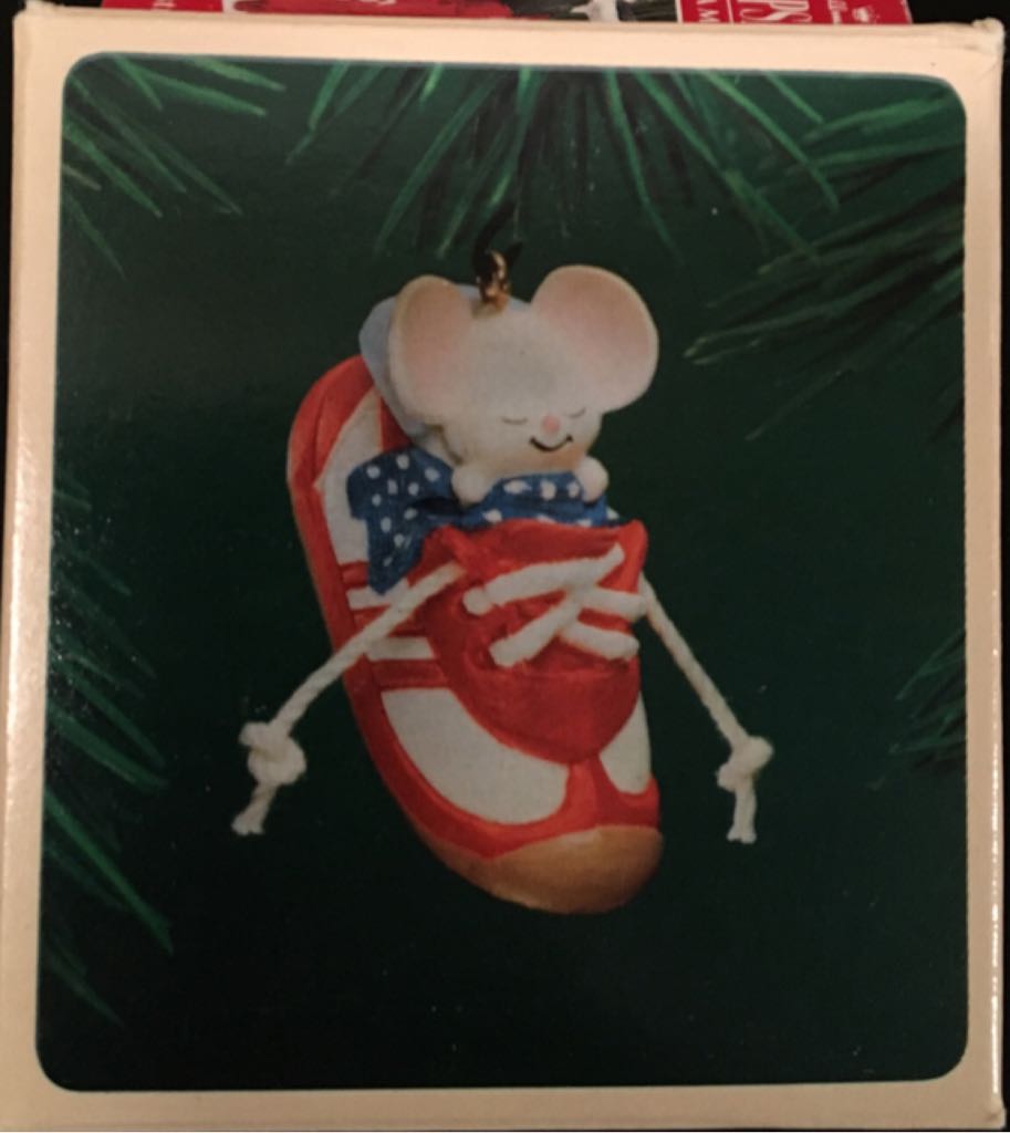 Sneaker Mouse - MOUSE (Mice) ornament collectible - Main Image 1