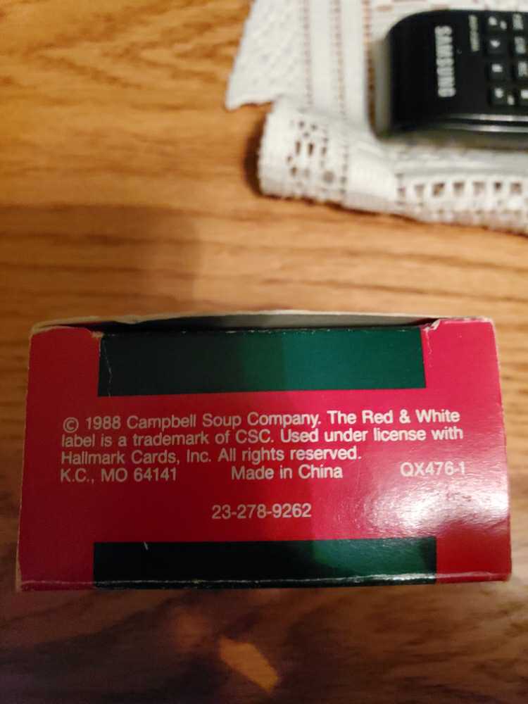 Party Line ornament collectible - Main Image 3