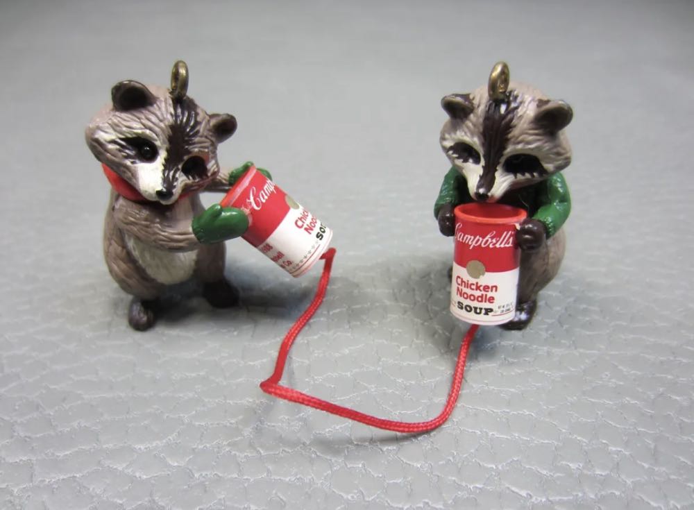 Party Line ornament collectible - Main Image 4
