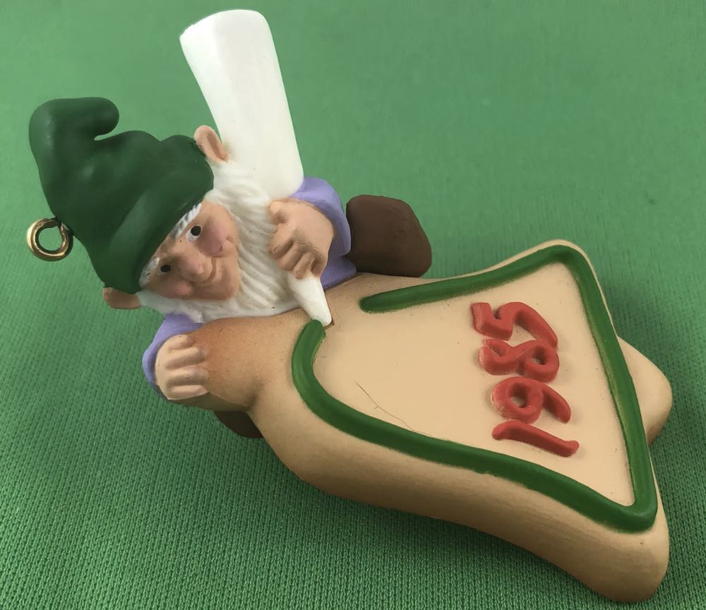 Baker Elf - Cookie (Elf Food) ornament collectible - Main Image 3