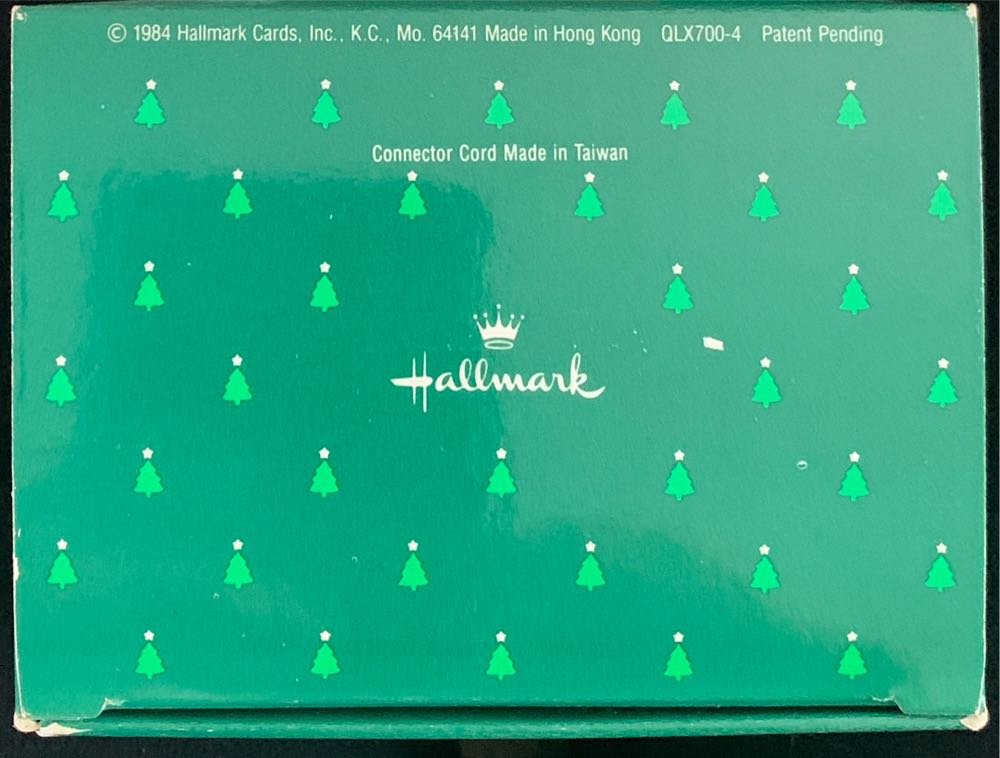 Santa’s Workshop - Magic (Santa) ornament collectible - Main Image 4