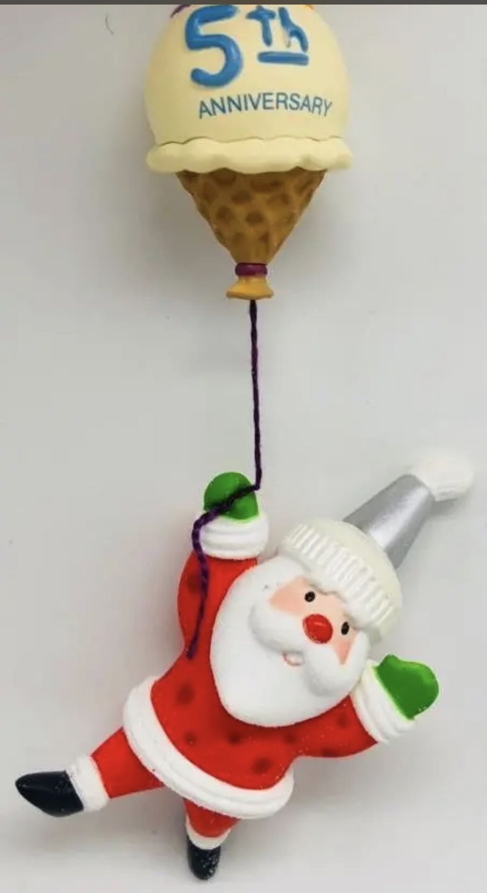 Santa’s Sweet Ride Five Sweet Years - Santa’s Sweet Ride- Companion Piece (Hallmark KOC Member Exclusive, Ltd Ed) ornament collectible - Main Image 3