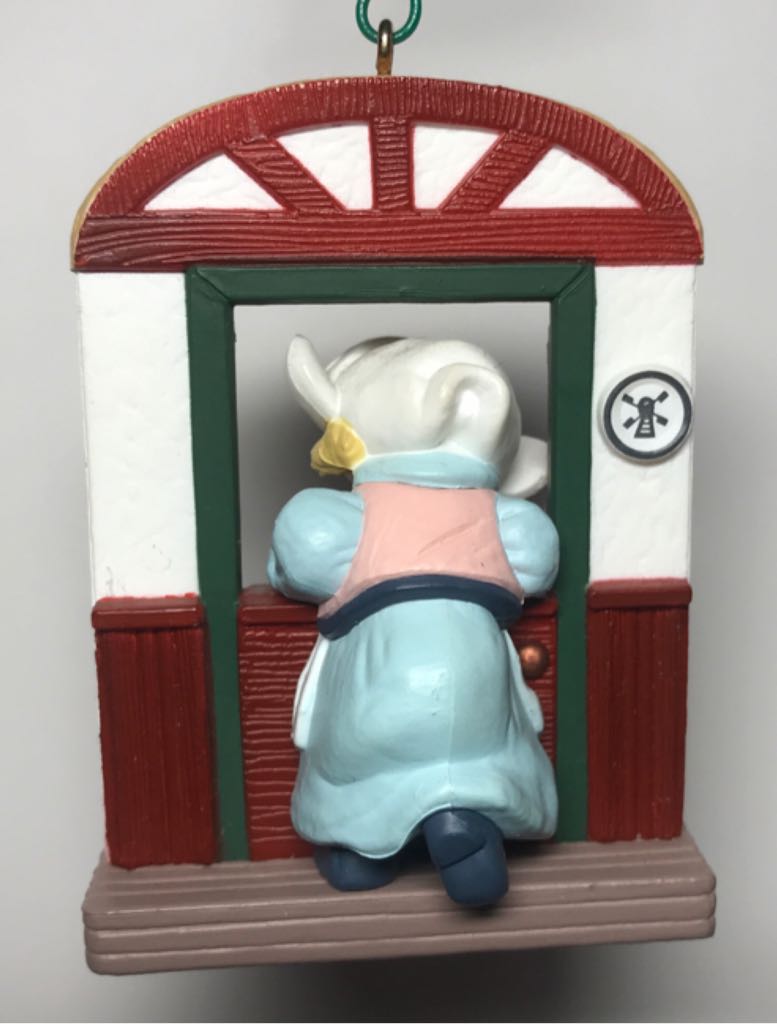 02 - Holland - Vrolyk Kerstfeest - Windows Of The World (Windows) ornament collectible - Main Image 2