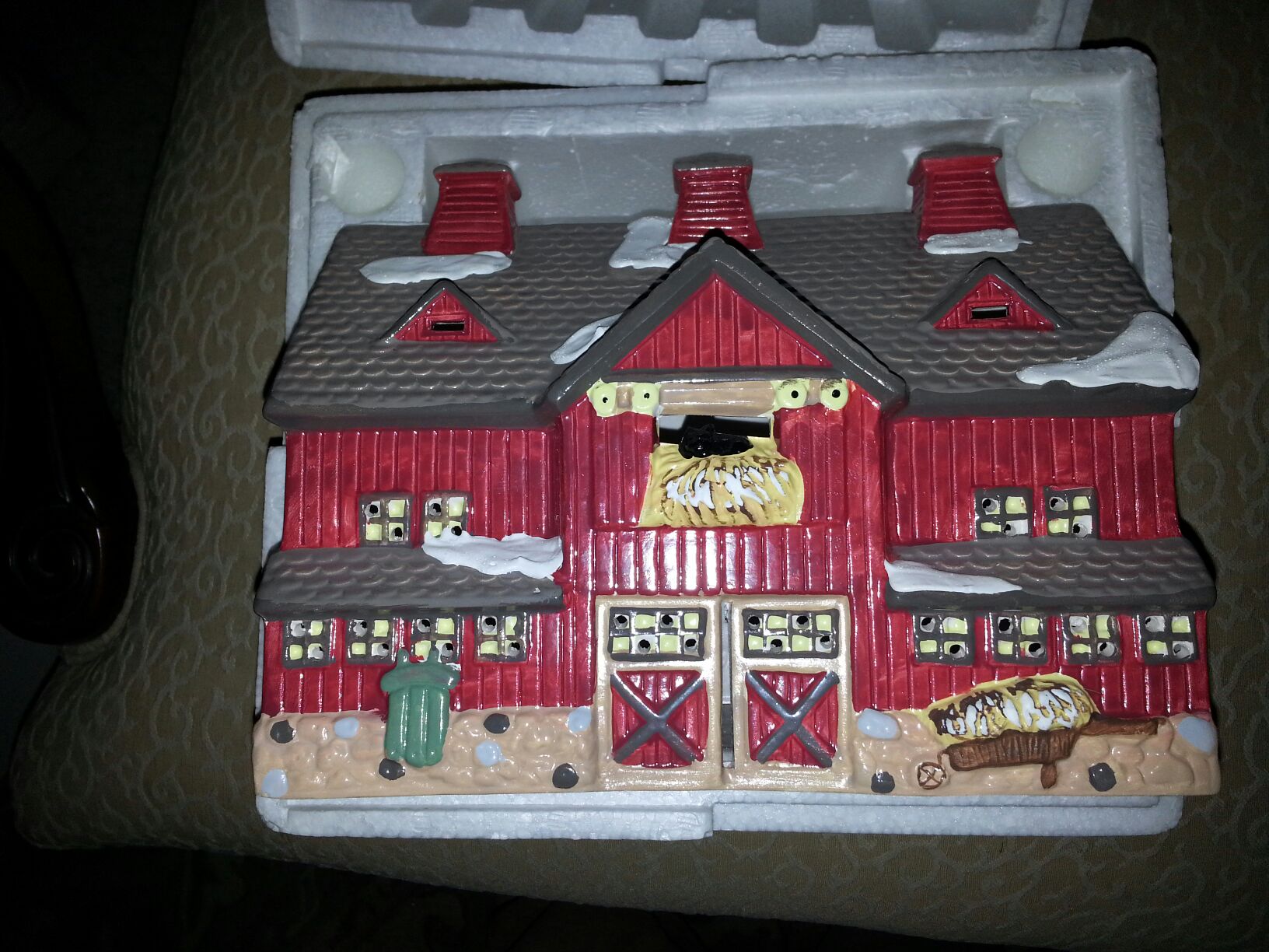 Red Barn - Original Snow Village - Building (The Original Snow Village) ornament collectible - Main Image 1