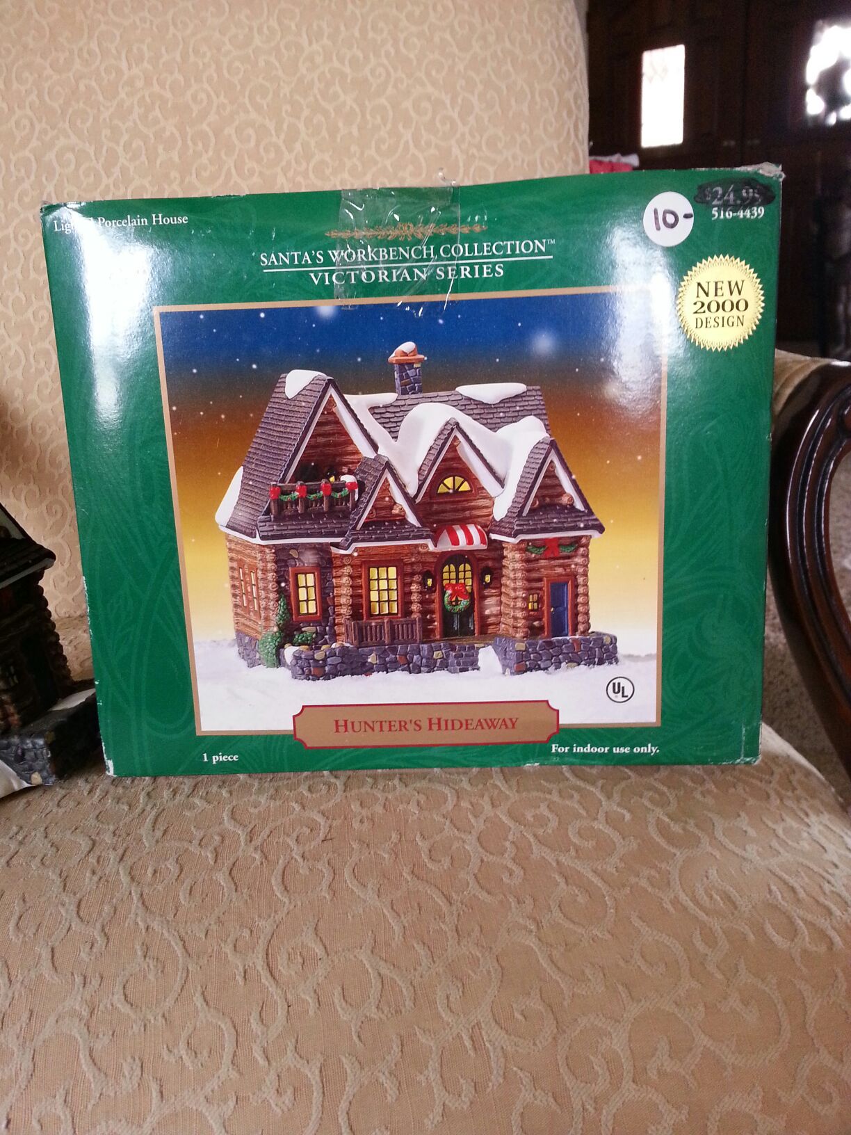 Hunters Hideaway  ornament collectible - Main Image 2