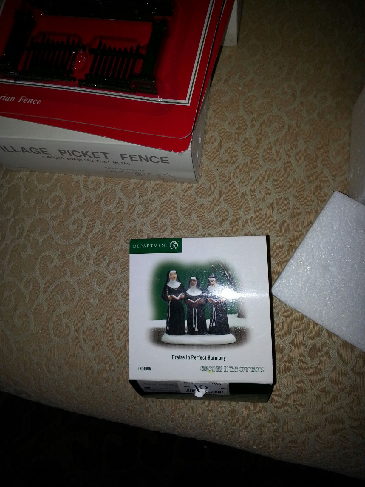 Praise In Perfect Harmony  ornament collectible - Main Image 2