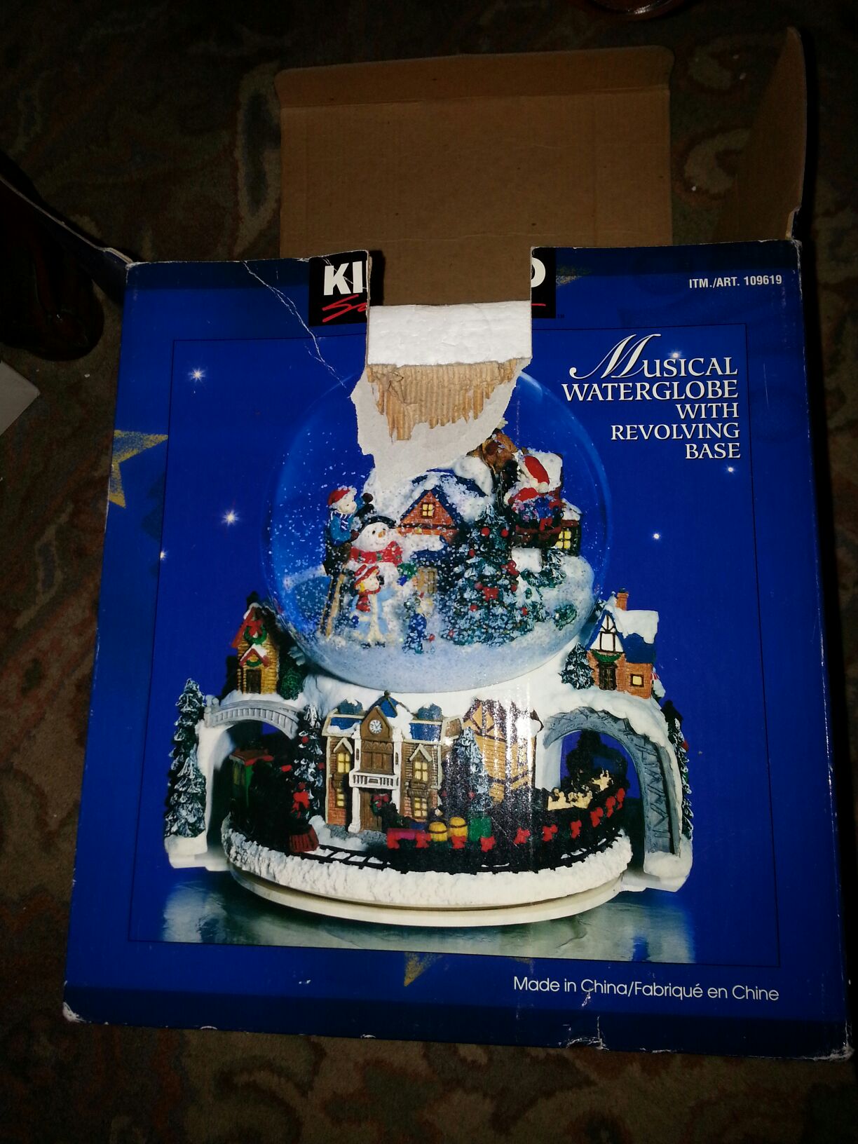 Musical Waterglobe  ornament collectible - Main Image 2