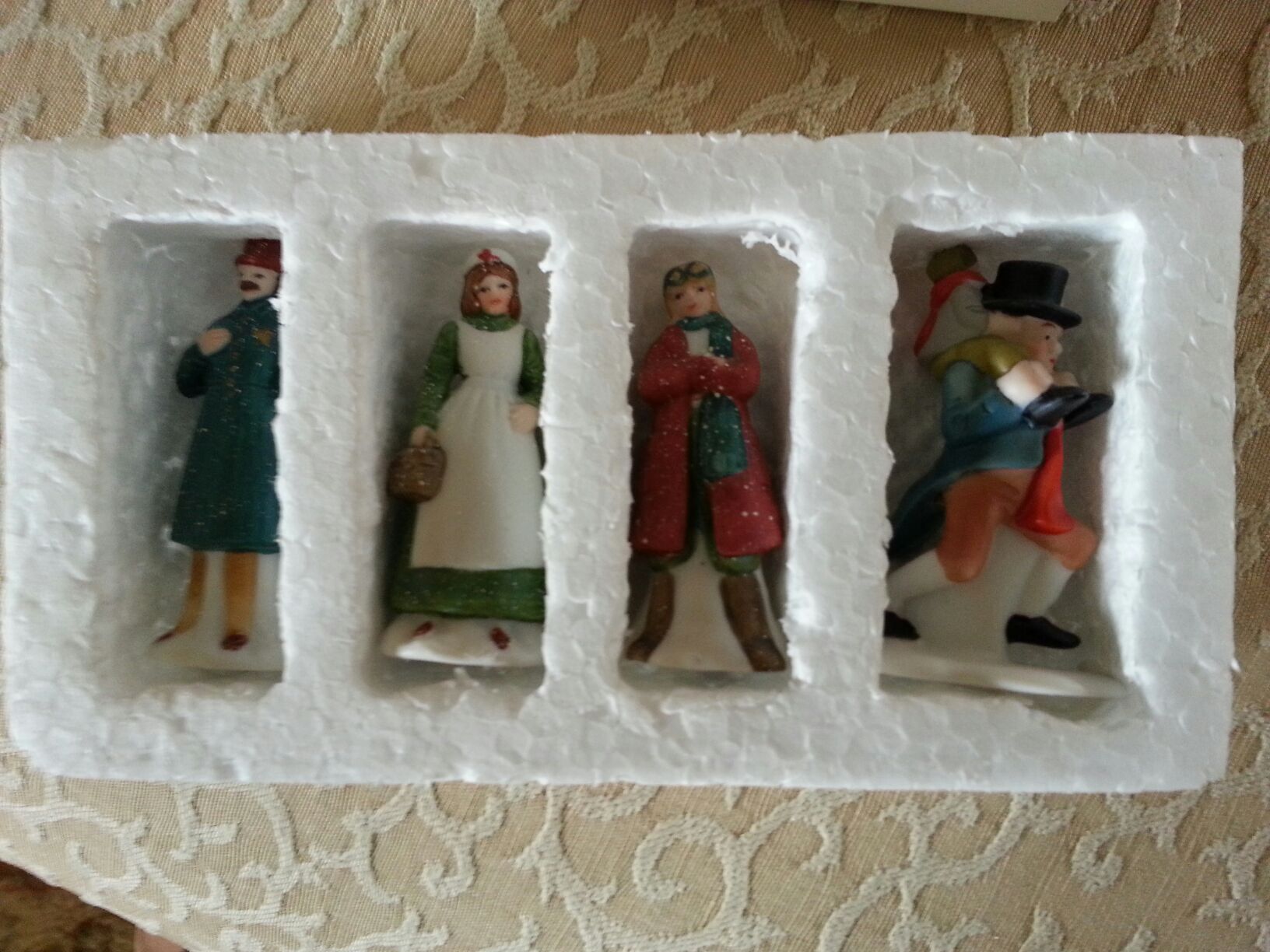 Snowtop Lodge 2006 Bluster B Toboggan 