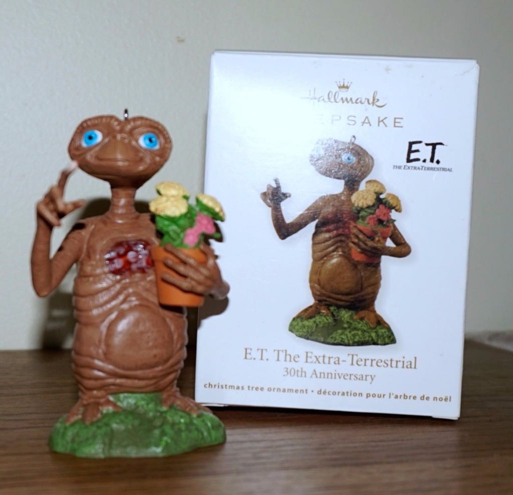 E.T. The Extra-Terrestrial 30th Anniversary - 30th Anniversary (E.T.) ornament collectible - Main Image 2