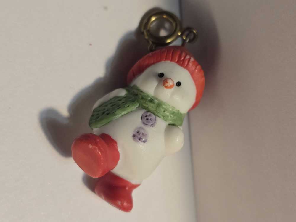 Strollin’ Snowman  (Keepsake Miniature) ornament collectible - Main Image 4