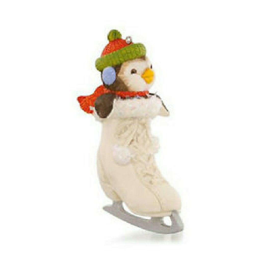 Cozy on Ice Member Exclusive  (Penguin) ornament collectible - Main Image 2