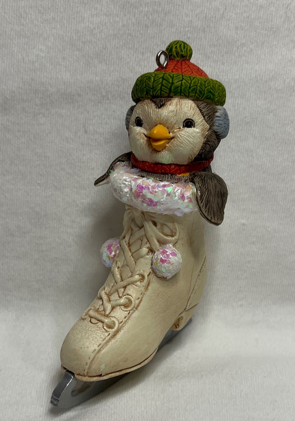 Cozy on Ice Member Exclusive  (Penguin) ornament collectible - Main Image 4