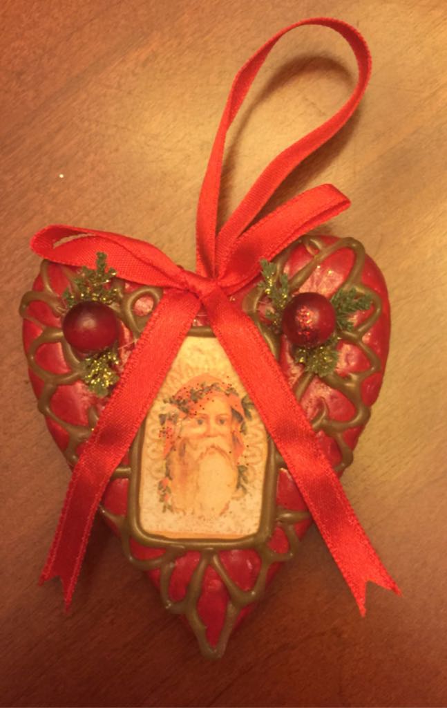 Red And Green Indented Teardrop