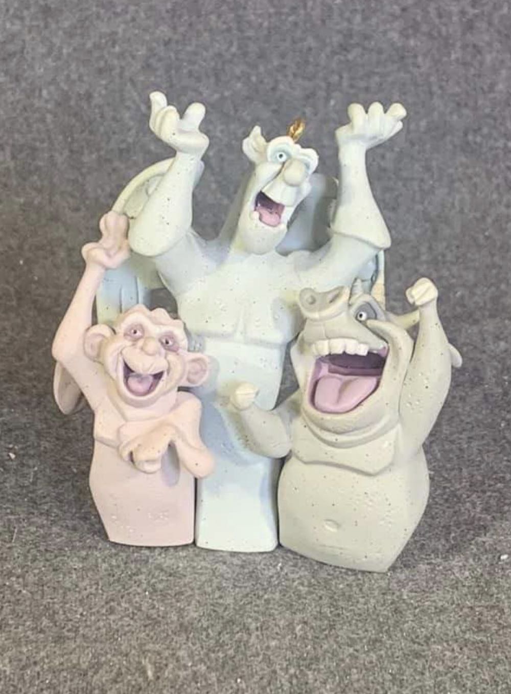 Hunchback of Notre Dame - Gargoyles  ornament collectible - Main Image 2