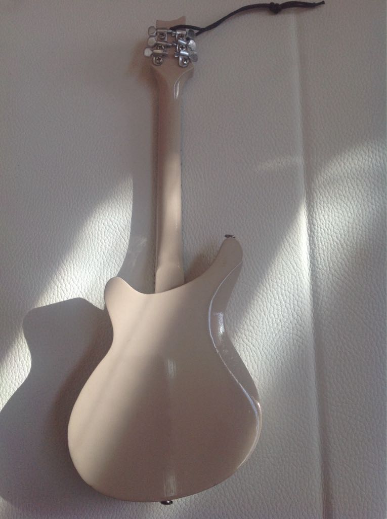 Prs Vela  ornament collectible - Main Image 2