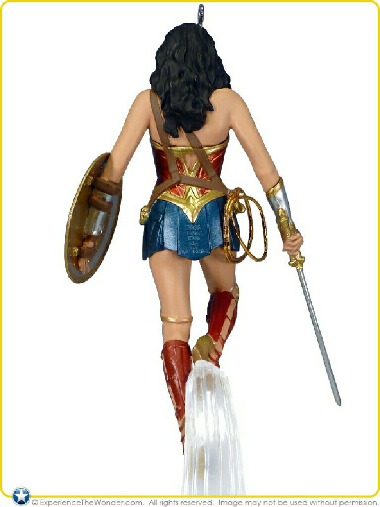 Wonder Woman - Batman v Superman: Dawn of Justice (DC Superheroes) ornament collectible - Main Image 2