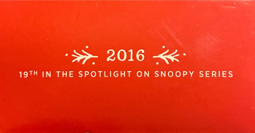 Hallmark Keepsake. Summer. Spotlight On Snoopy. 2016. Green Thumb Snoopy. 19th In Series. Sculpted By Jim Lemme. - Spotlight On Snoopy (19th In Series: Green Thumb Snoopy) ornament collectible - Main Image 3