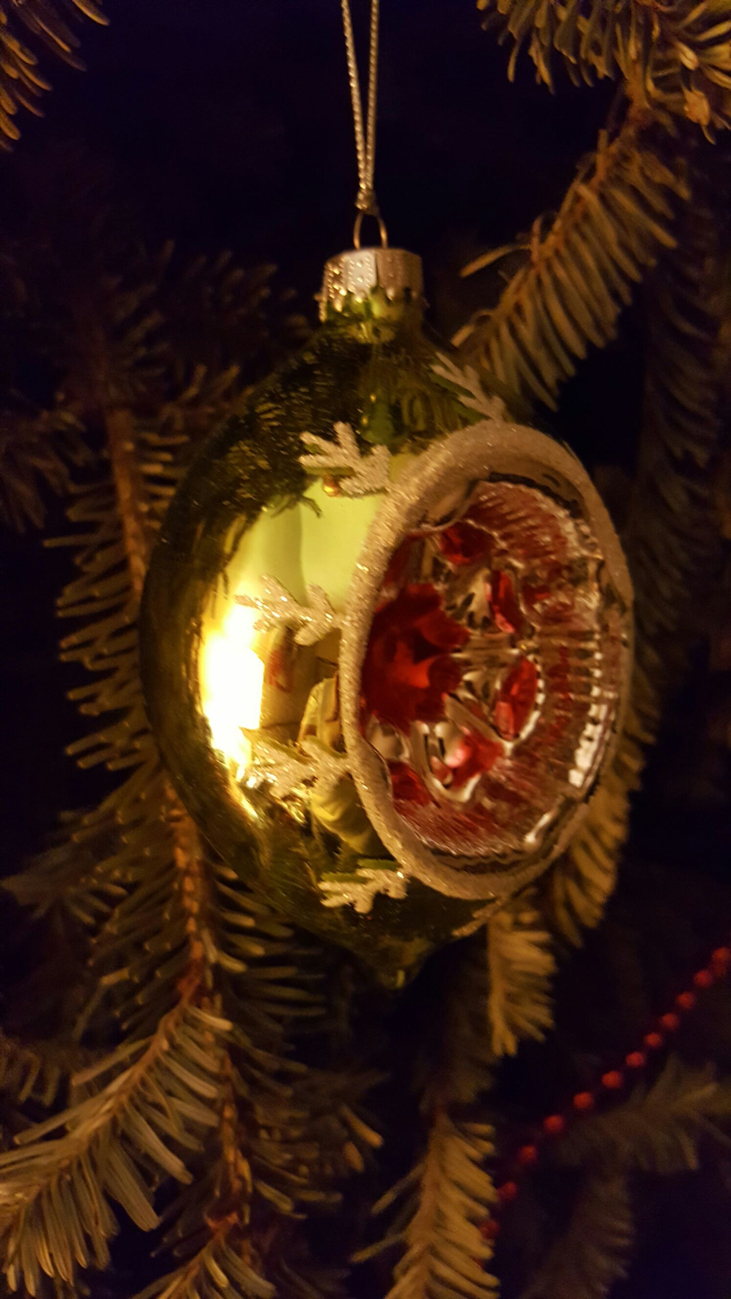 Green Indented New  ornament collectible - Main Image 2