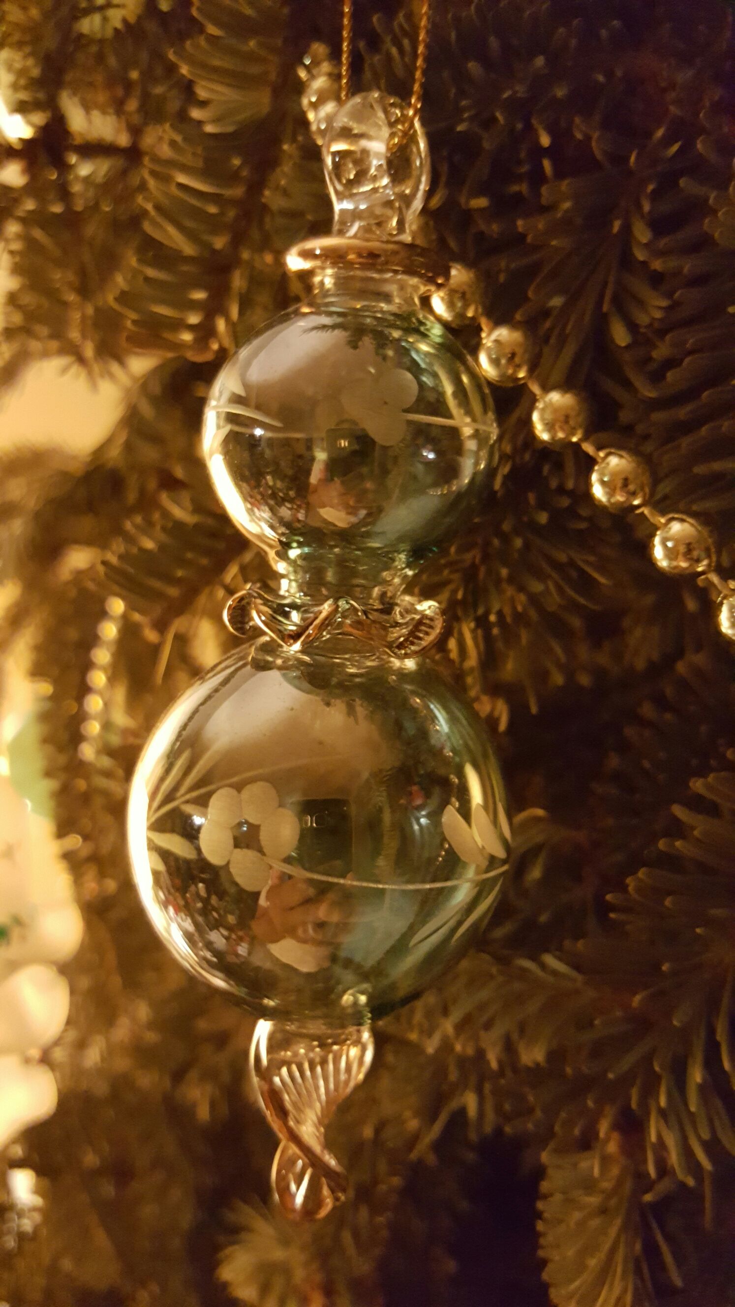 Etched Flowers  (Botanical) ornament collectible - Main Image 2