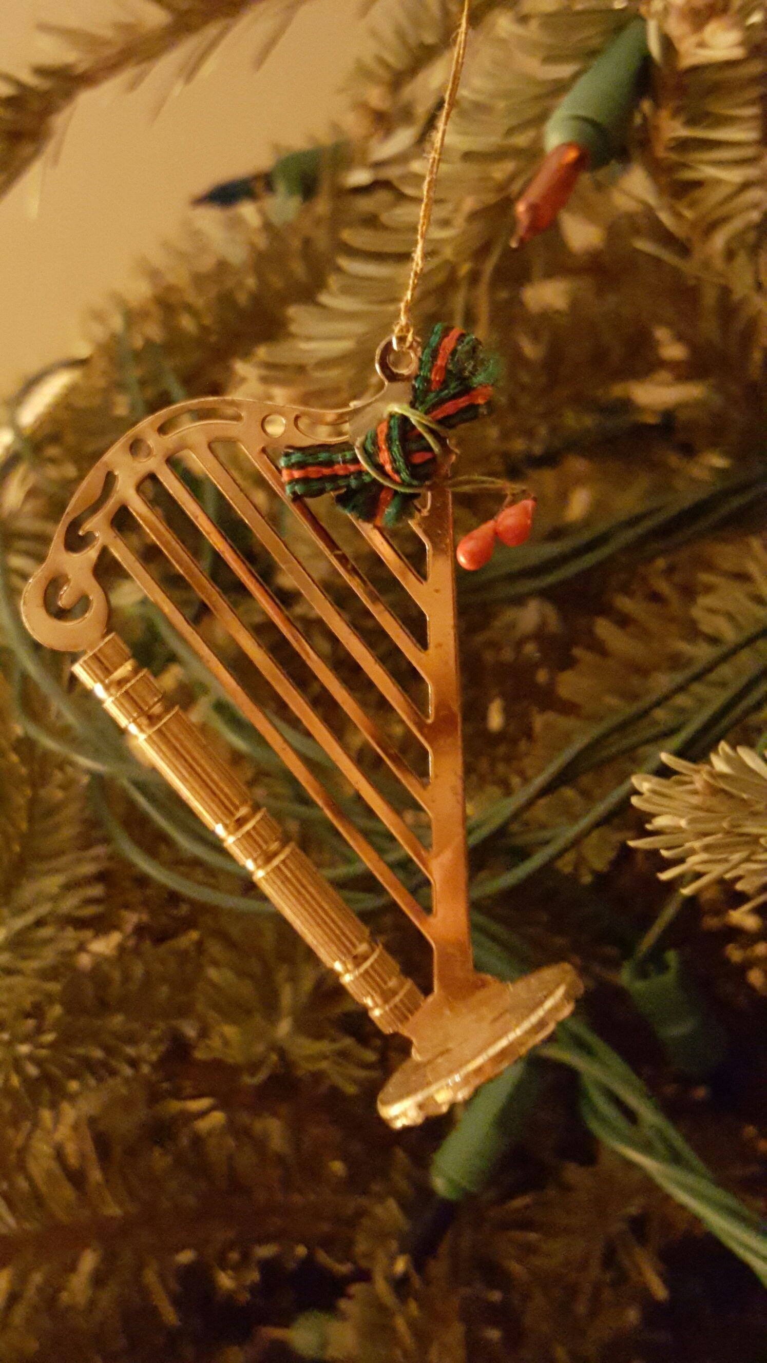 Hallmark Christmas Tree Ornament Han Solo 2015 C9