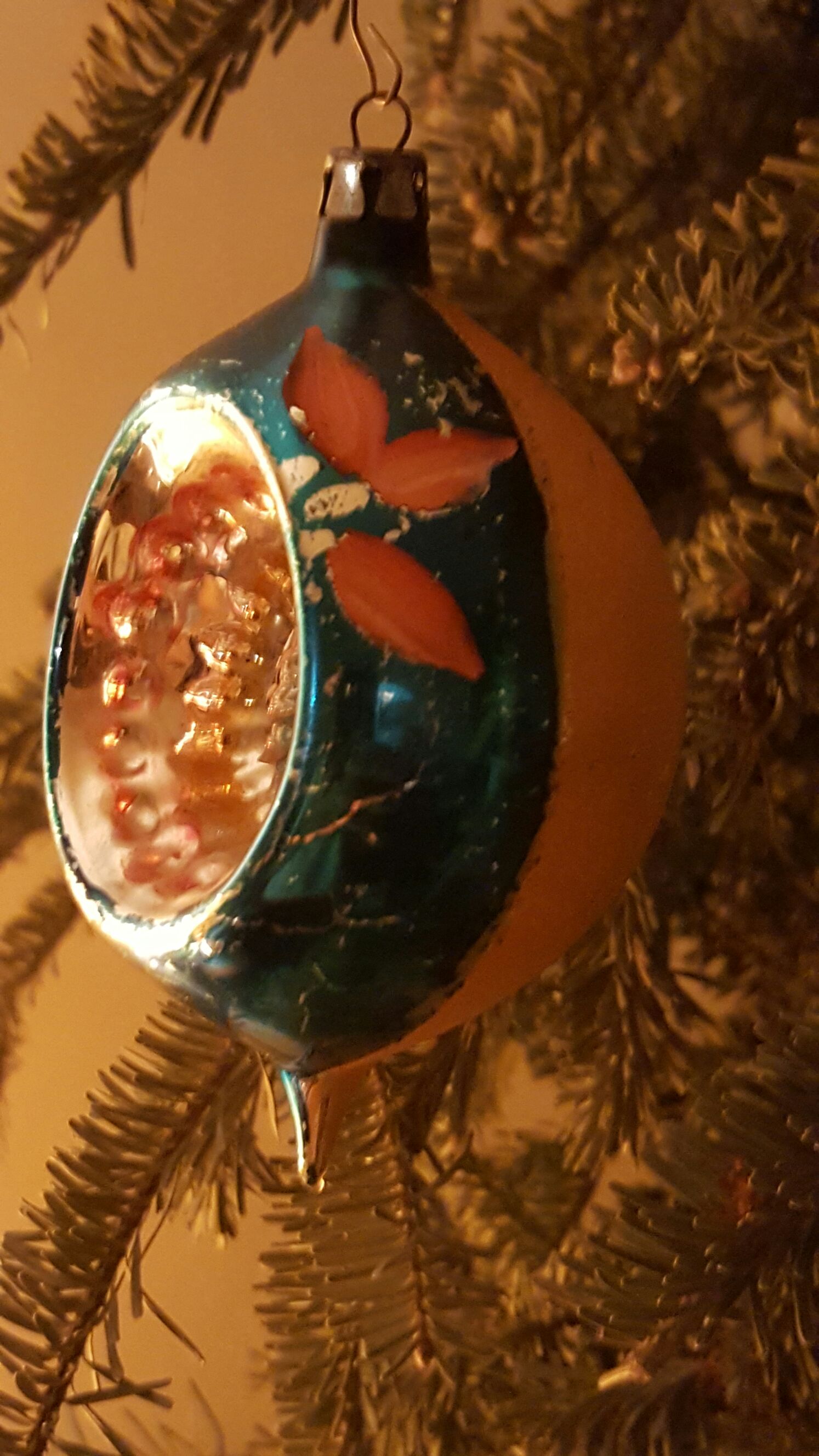 Blue And Gold Teardrop Indent - Poinsettias (Botanical) ornament collectible - Main Image 2