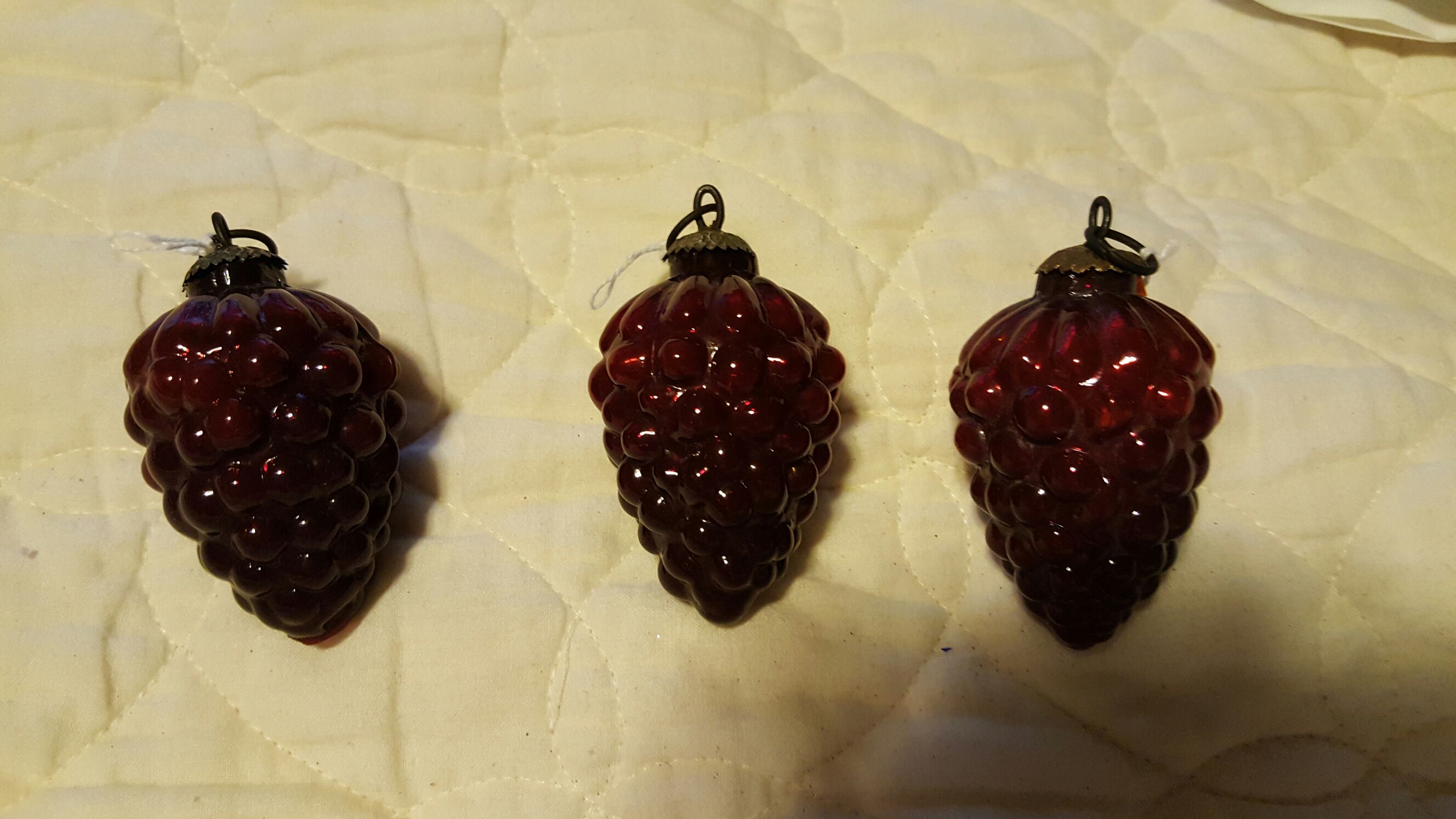 Grapes  (Wine) ornament collectible - Main Image 1