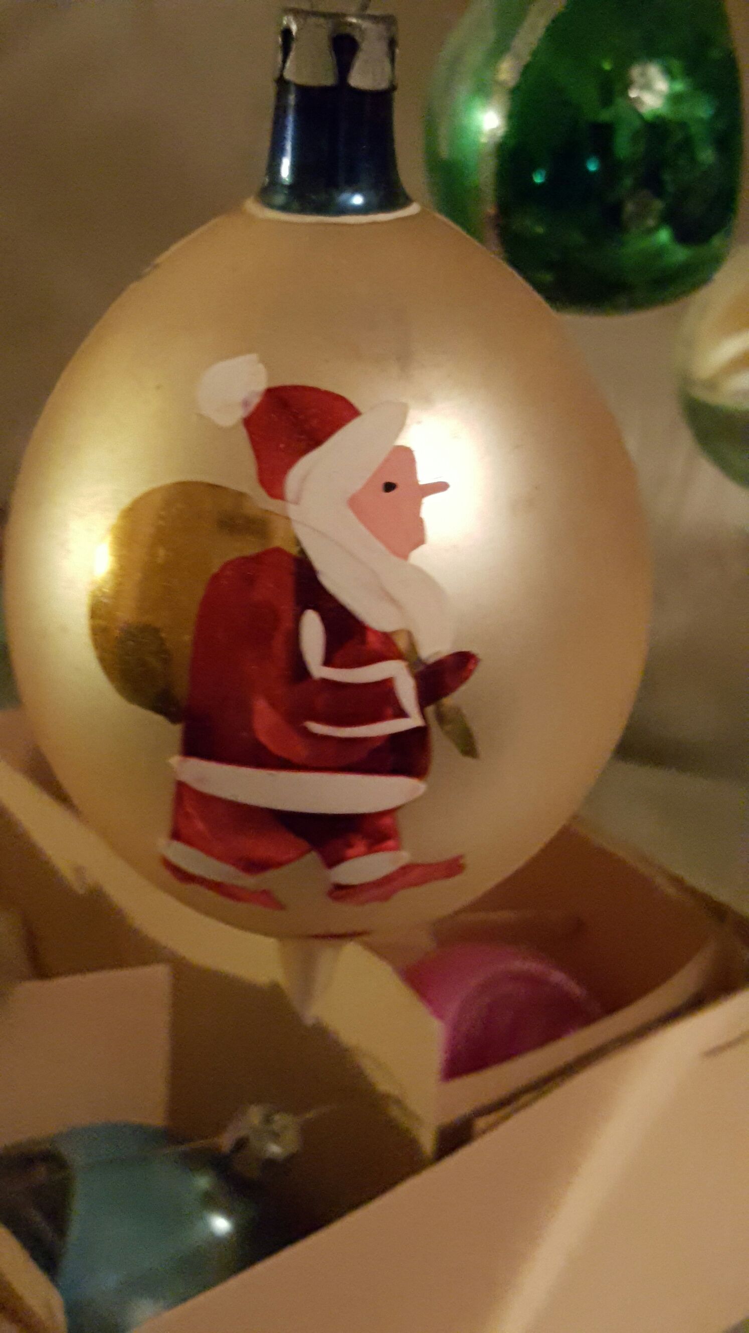 Santa Pointed  (Santa) ornament collectible - Main Image 2