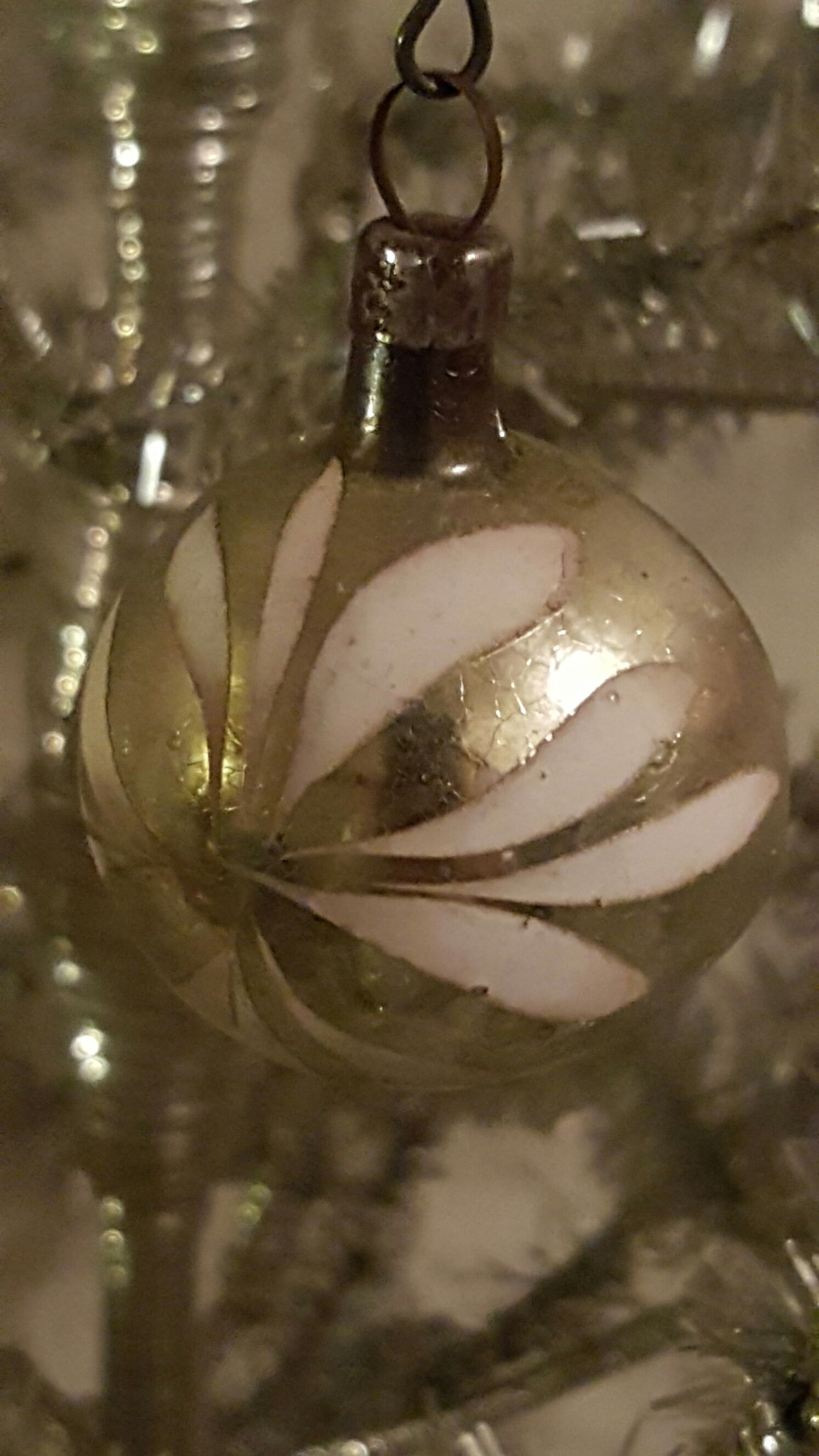 Silver Mini Indent  ornament collectible - Main Image 2