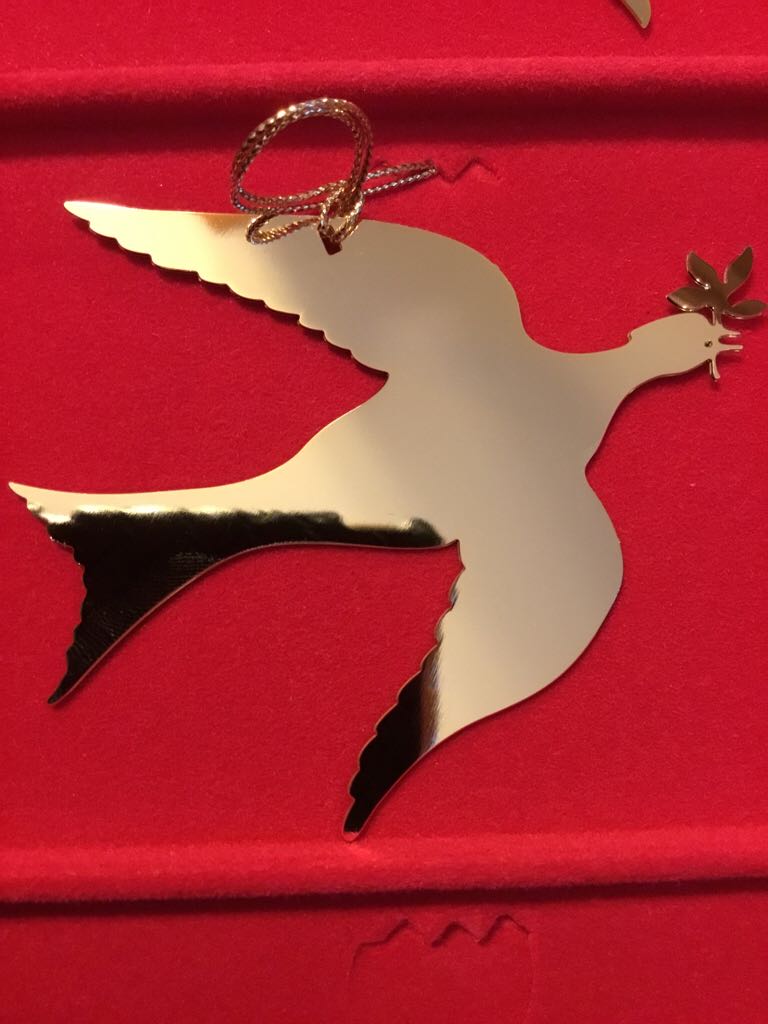 White House 1982 Ornament - White House Christmas Ornaments (Doves) ornament collectible - Main Image 2