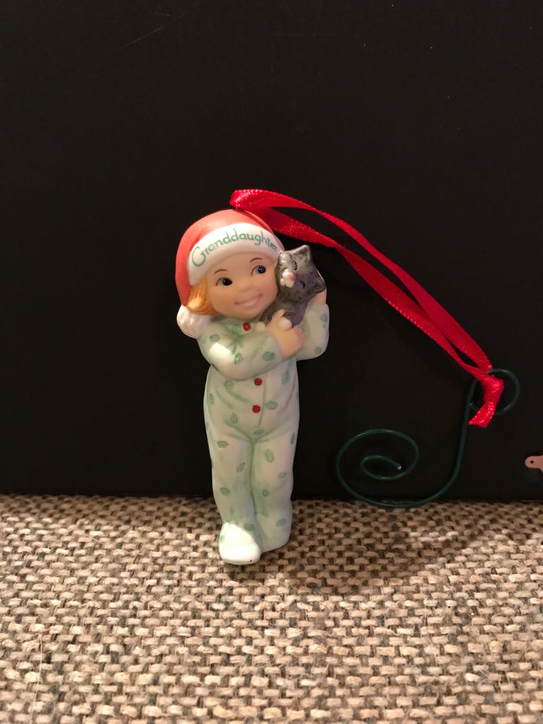 Granddaughter 2000  (Keepsake Ornament) ornament collectible - Main Image 2
