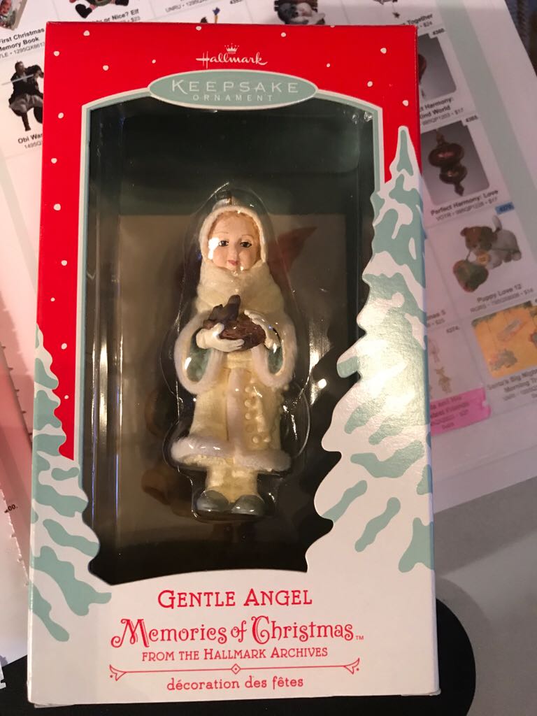 Gentle Angel - Memories Of Christmas Collection (Keepsake Ornament) ornament collectible - Main Image 2