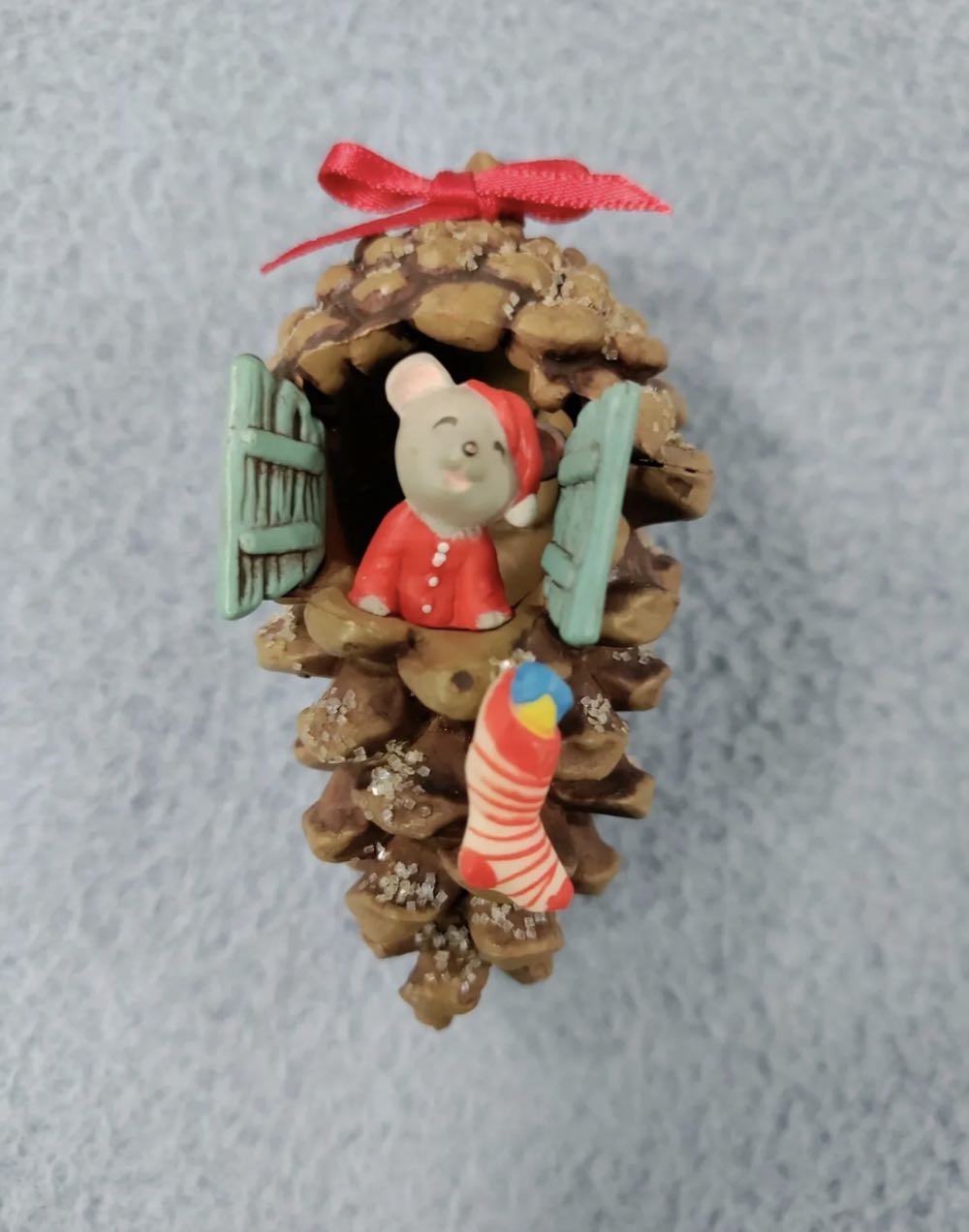 Pinecone Home  (Hallmark Keepsake) ornament collectible - Main Image 3