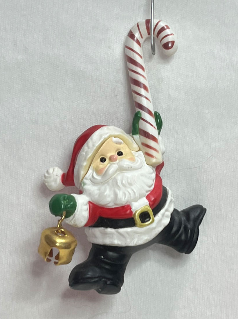 Happy Santa  (Hallmark Keepsake) ornament collectible - Main Image 3