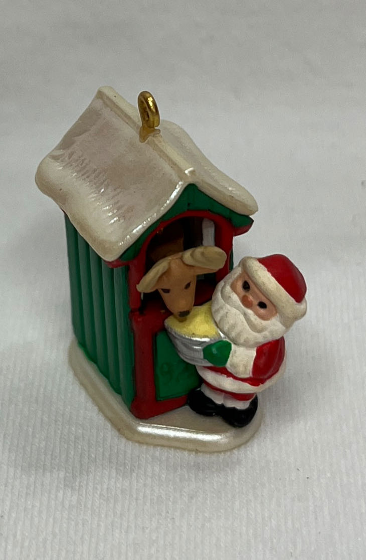 Feeding Time - Artists Favorites (Keepsake Miniature) ornament collectible - Main Image 3