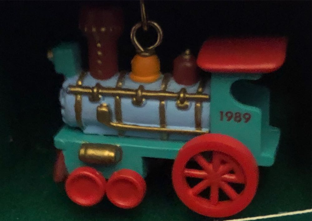 Locomotive - Noel R. R. Series Miniature (Keepsake Miniature) ornament collectible - Main Image 4