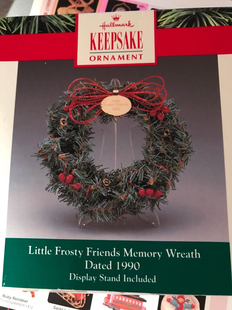 Memory Wreath - Miniature Little Frosty Friends Collection (Keepsake Miniature) ornament collectible - Main Image 1