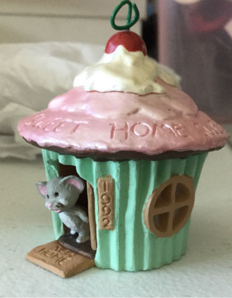 Home Sweet Home 1992  (food) ornament collectible - Main Image 2